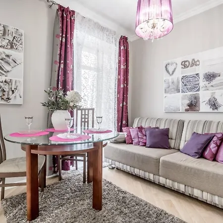 Супер Центр,Ленинградская 3, 2 Спальни Apartament